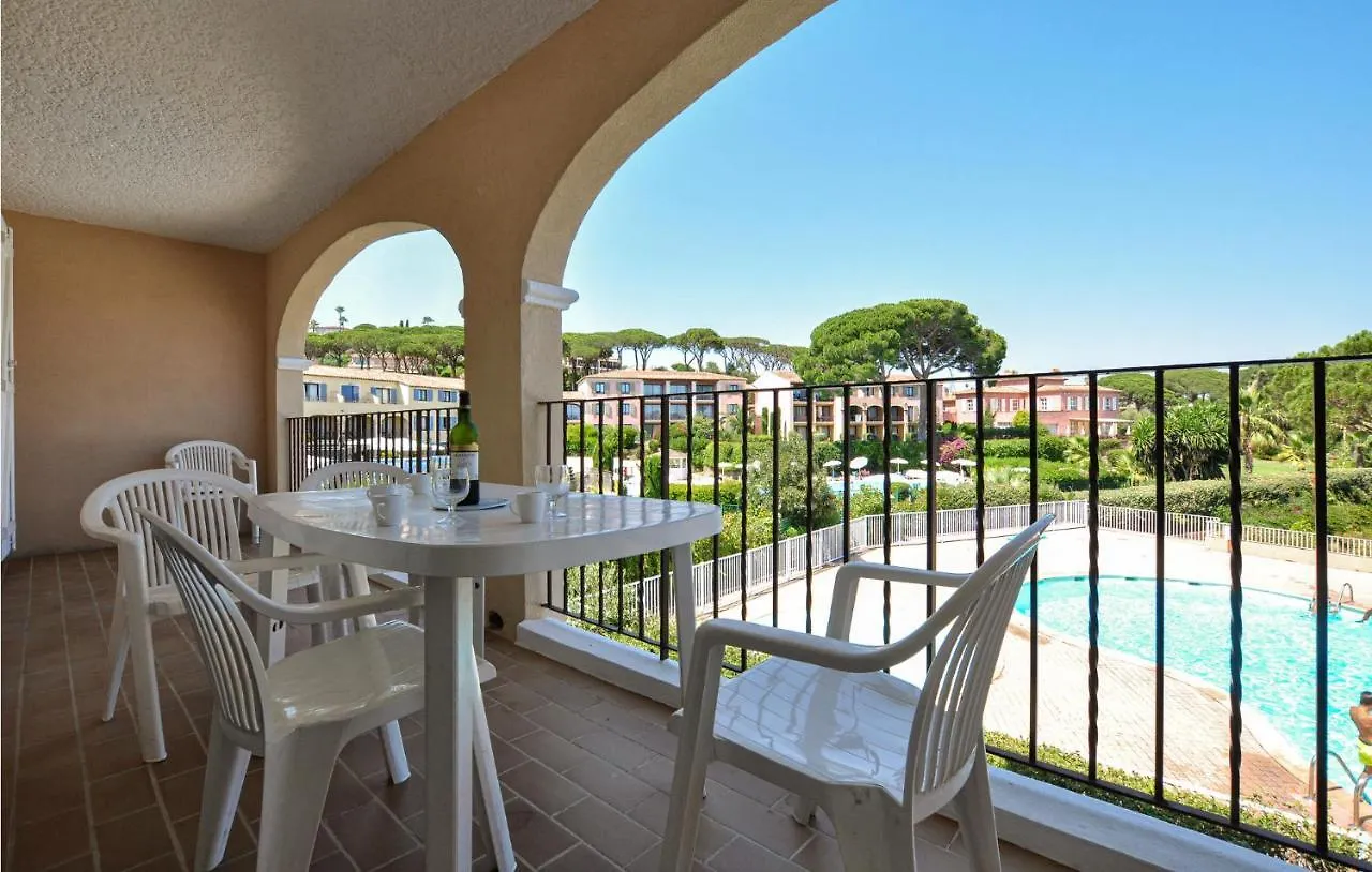 Awesome Apartment In Σαιντ-Μαξίμ Γαλλία